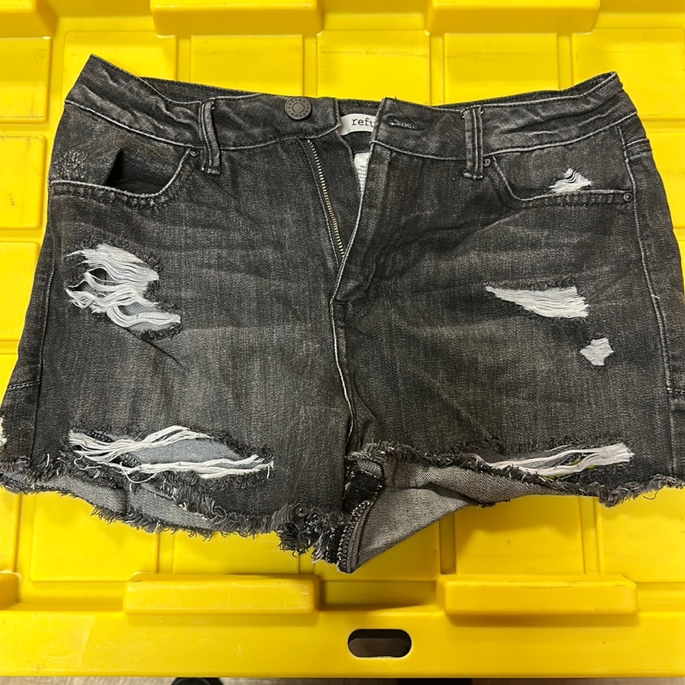 Refuge shorts